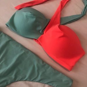 Victoria’s Secret bikini